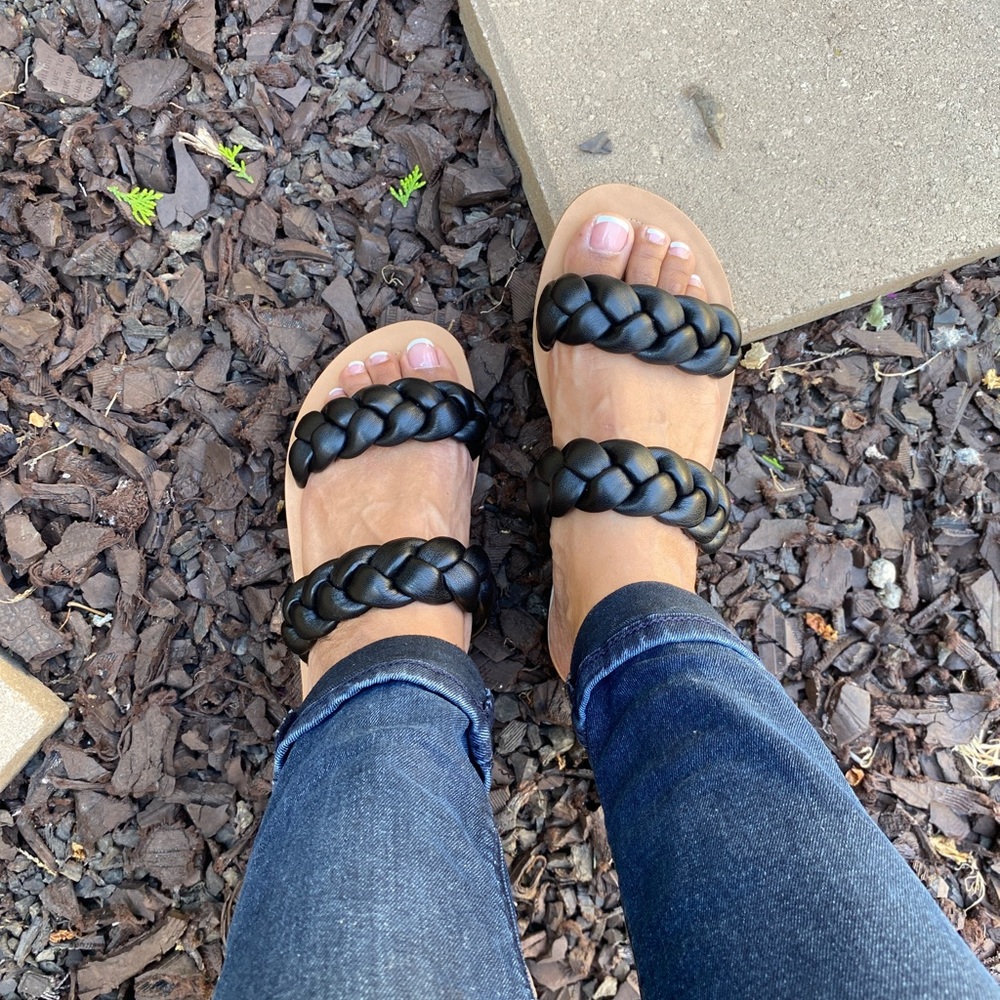 Moda Black Braided Double-Strap Slide Sandals
